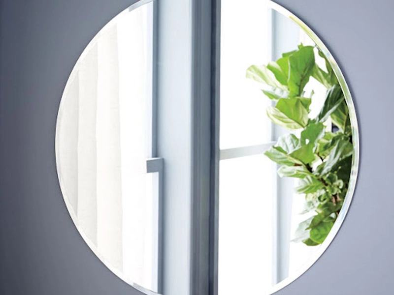 Anwendungen von architekto nischem Glas im Spiegelglas