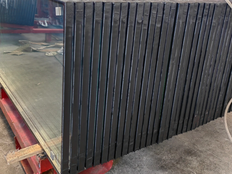 Akustisches Glas reduziert das Geräusch