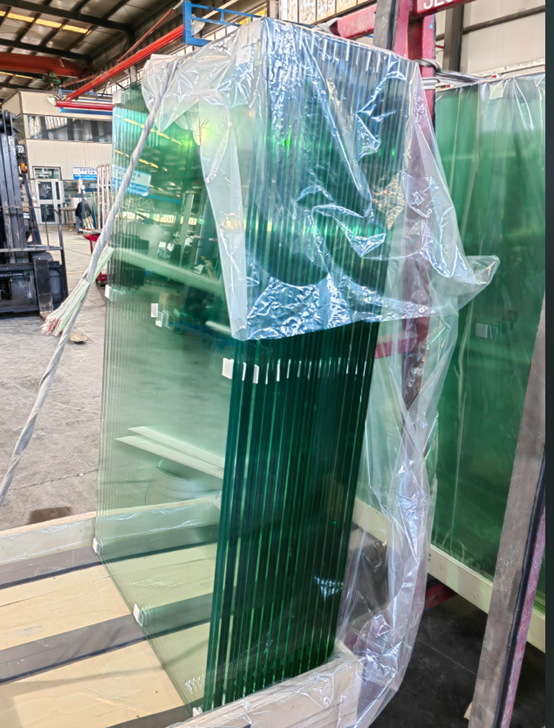 Acoustic Glass Reduces the Noise Acoustic Glass Reduces the Noise